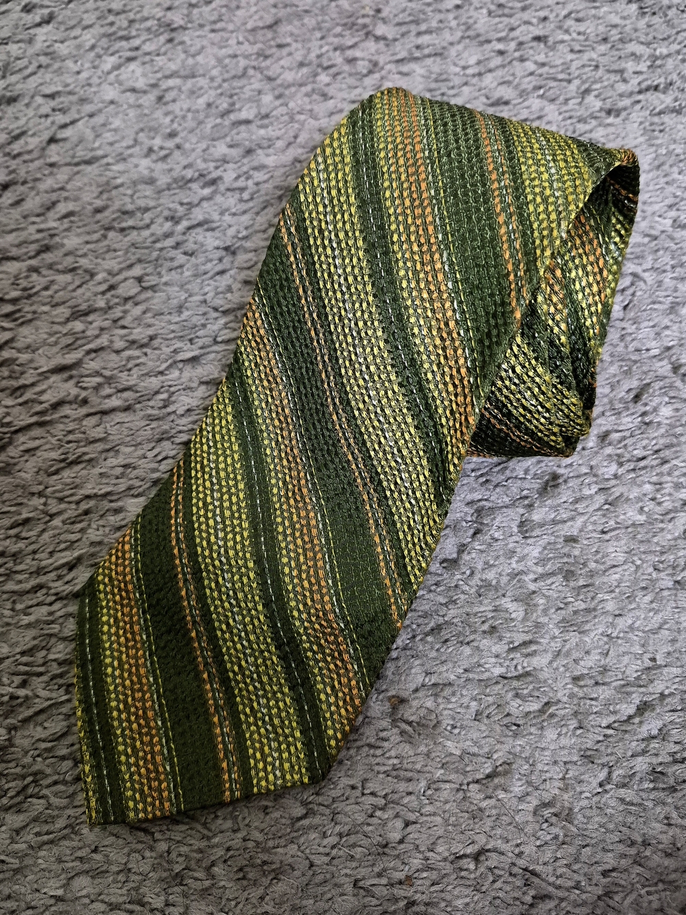 Vintage Olive Green Textured Stripe Necktie 1970s Wide Tie
